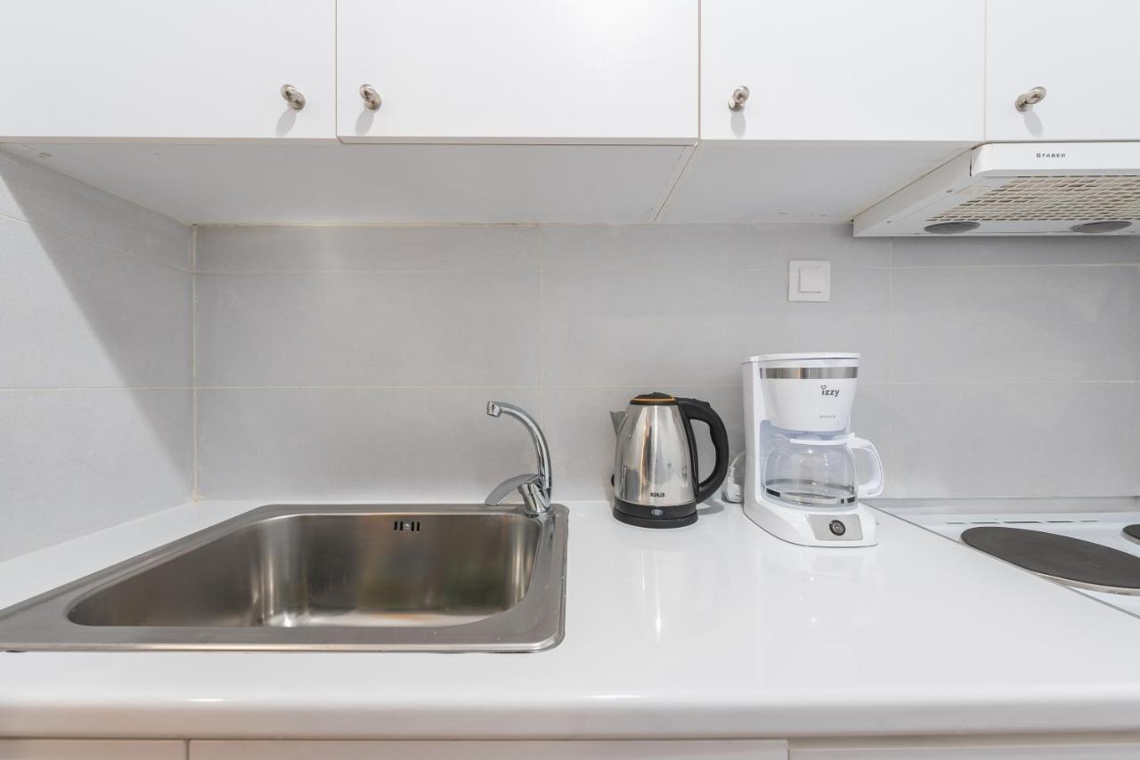 Apartment At Megaro Mousikis St Semi Basement 1Bed 2 Pers Ateny Zewnętrze zdjęcie