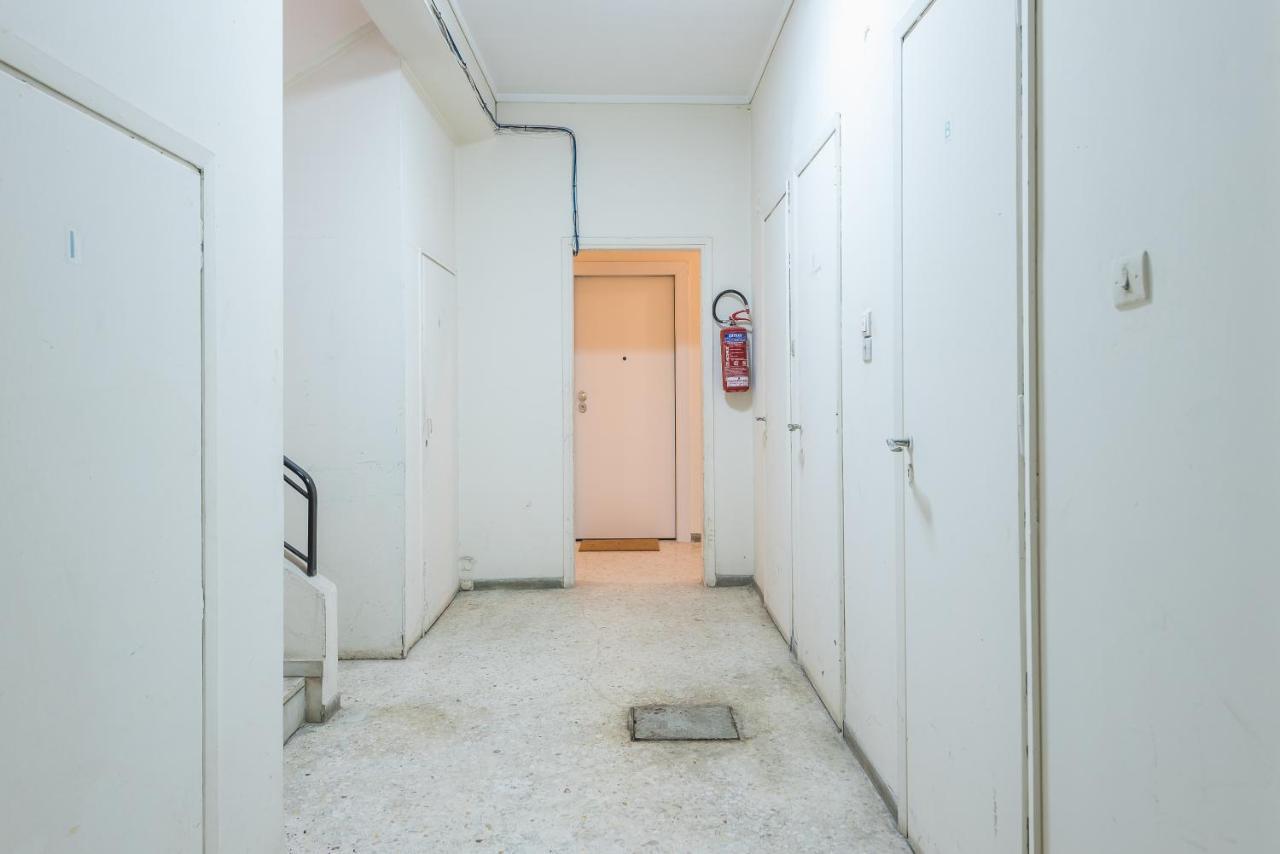 Apartment At Megaro Mousikis St Semi Basement 1Bed 2 Pers Ateny Zewnętrze zdjęcie