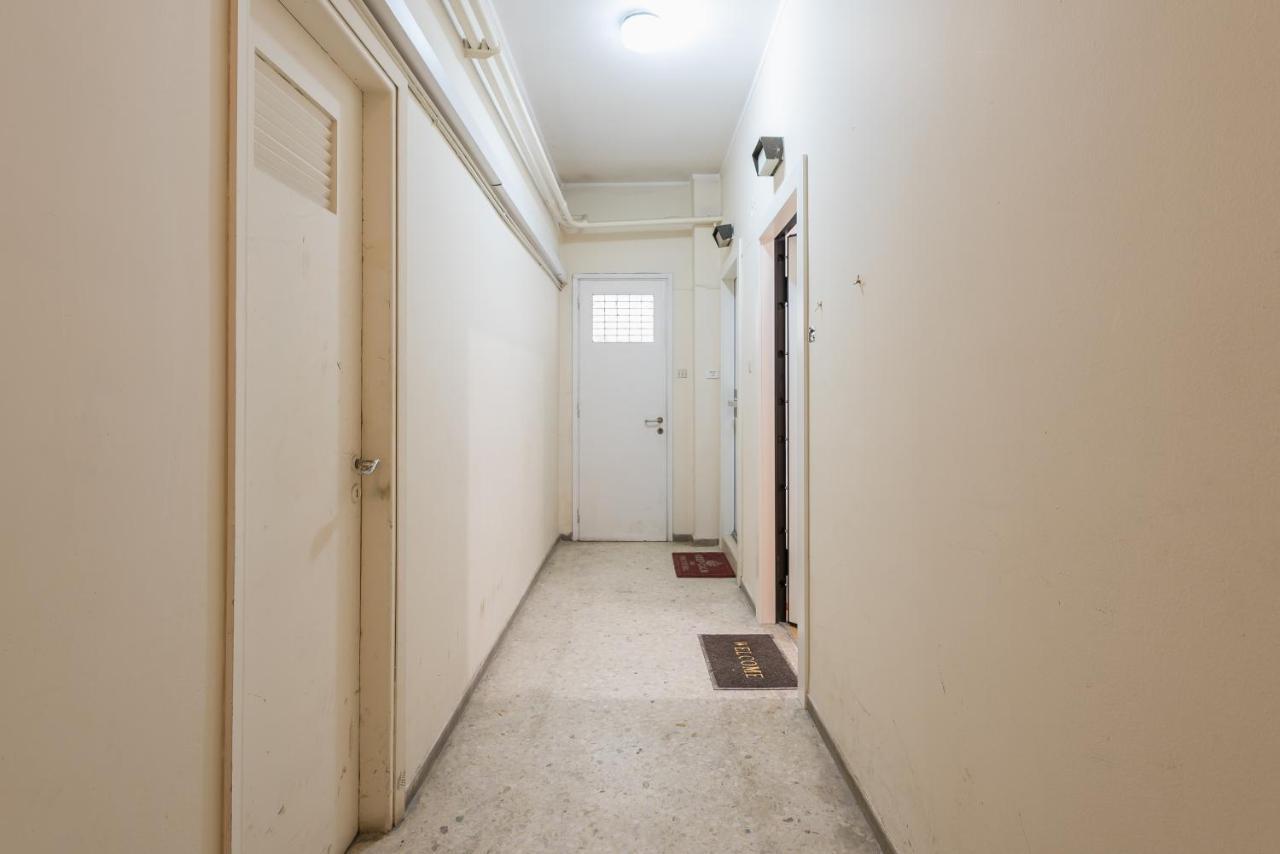 Apartment At Megaro Mousikis St Semi Basement 1Bed 2 Pers Ateny Zewnętrze zdjęcie