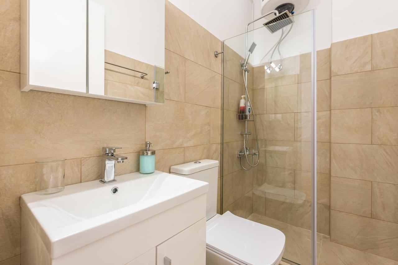 Apartment At Megaro Mousikis St Semi Basement 1Bed 2 Pers Ateny Zewnętrze zdjęcie